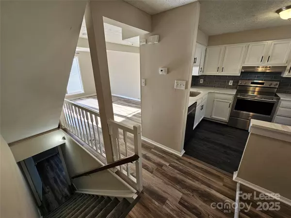 Charlotte, NC 28213,9445 Lexington CIR #D