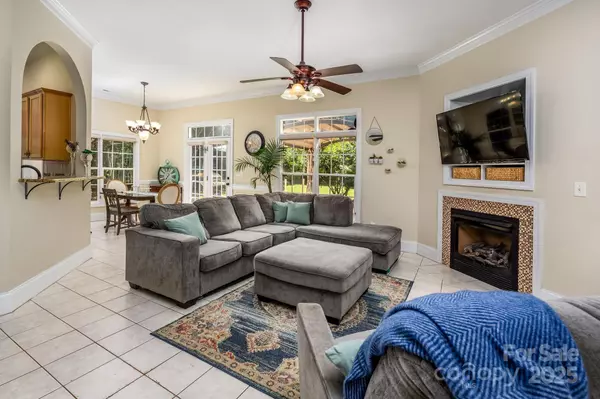 Troutman, NC 28166,115 spring lake DR