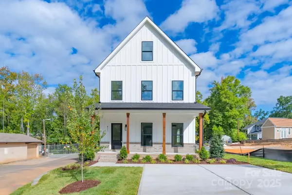 Waxhaw, NC 28173,411 Brevard ST