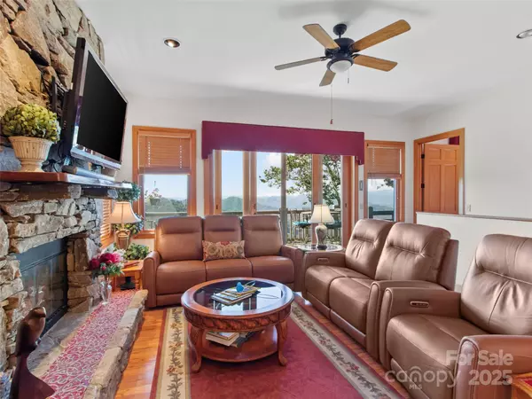 Burnsville, NC 28714,101 Spring Rock RD #B3