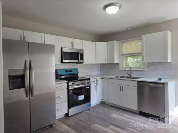 Kings Mountain, NC 28086,310 Campbell CIR