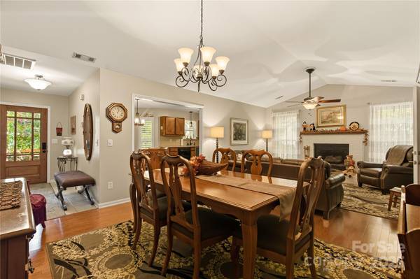 Huntersville, NC 28078,903 Southland RD