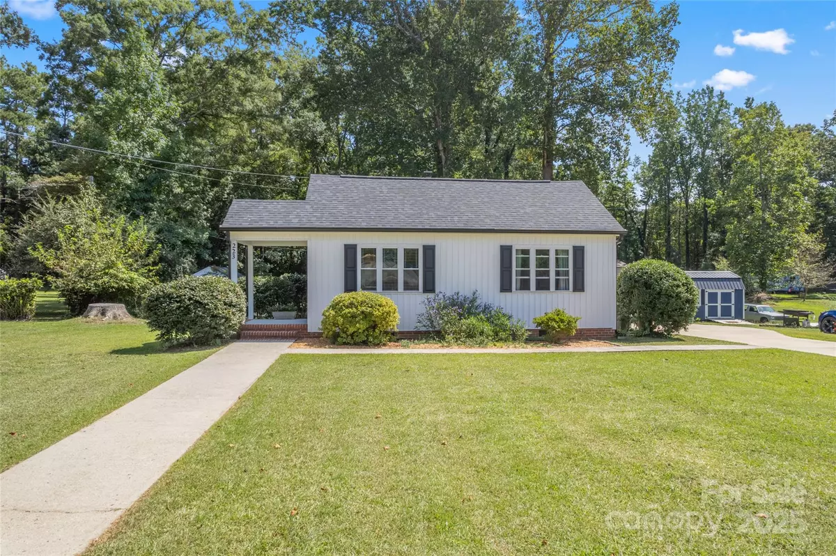 York, SC 29745,223 Wiley AVE