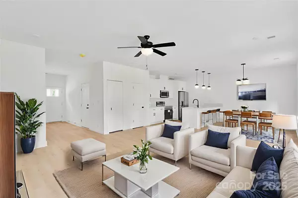 Charlotte, NC 28269,3545 Lake RD