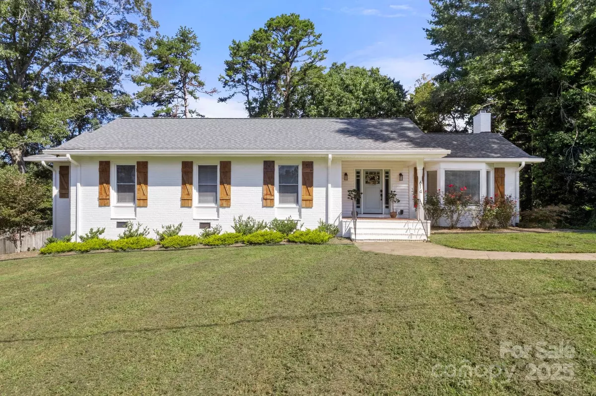 Shelby, NC 28150,614 Peach ST