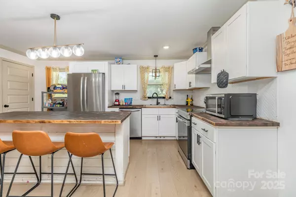 Clover, SC 29710,1520 Calder LN