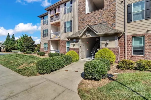 Fletcher, NC 28732,91 Brickton Village CIR #102