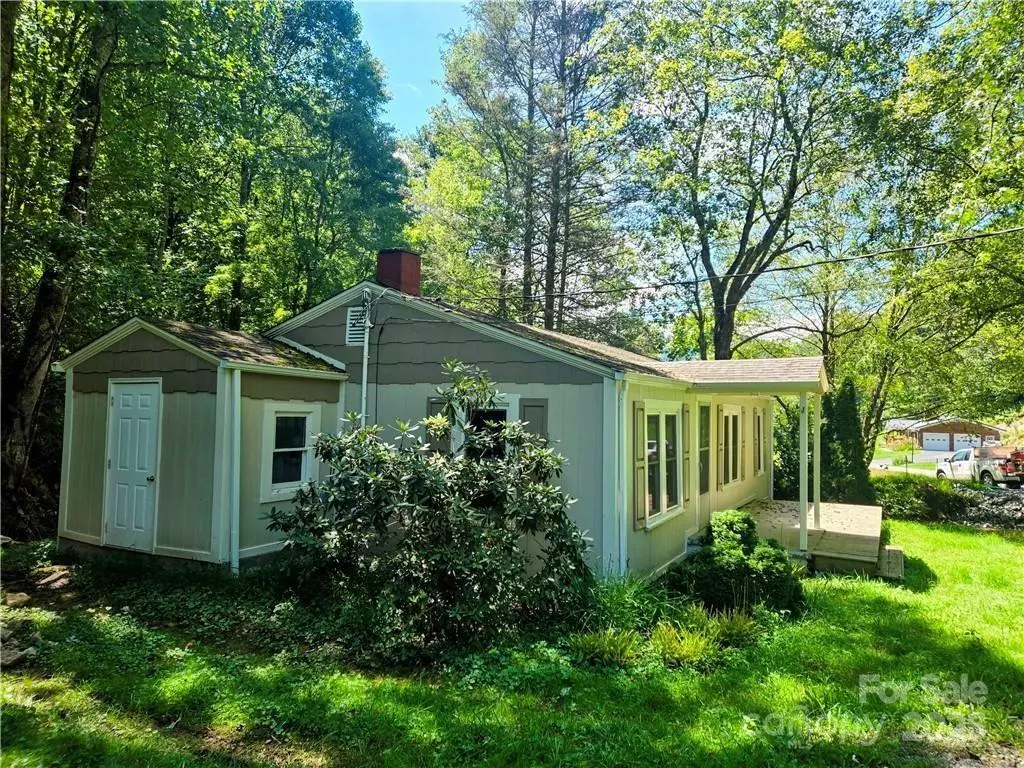 Vilas, NC 28692,1875 Laurel Fork RD