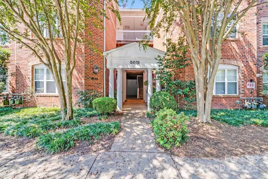 5601 Fairview RD #10, Charlotte, NC 28209