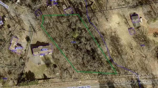 Hickory, NC 28602,5587 Brookwood LN #22