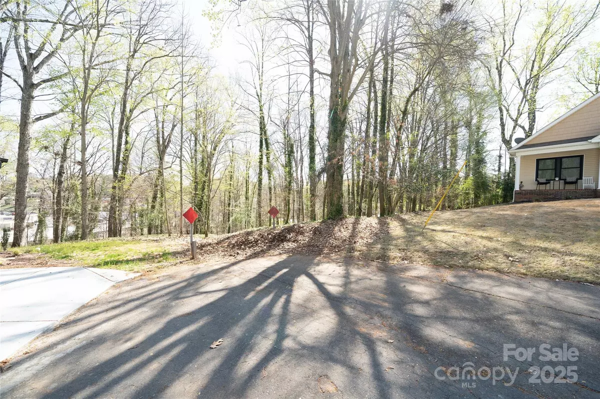 Charlotte, NC 28205,534 Pierson DR