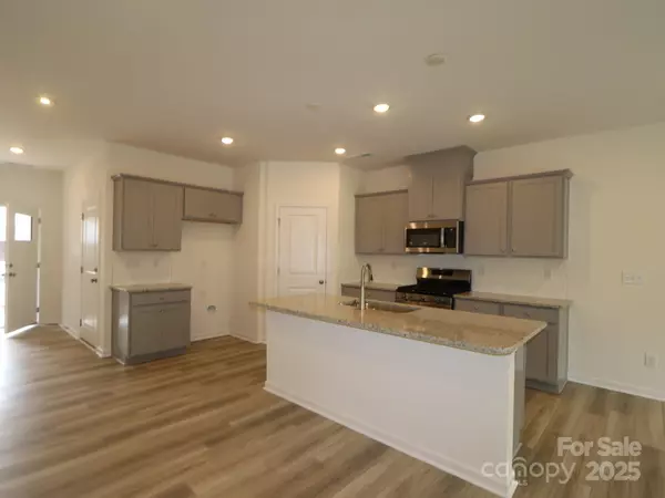 Charlotte, NC 28269,3234 Lilac Grove DR