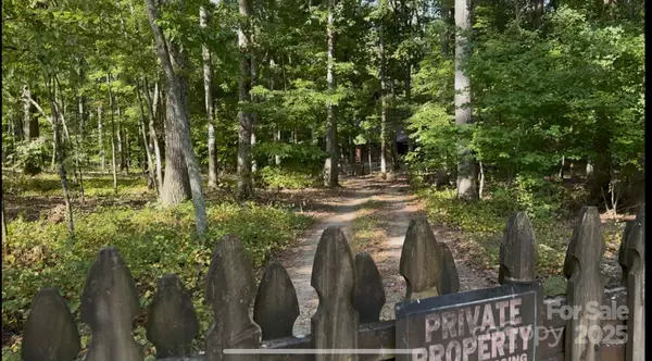 1402 Bloomsberry LN, Waxhaw, NC 28173