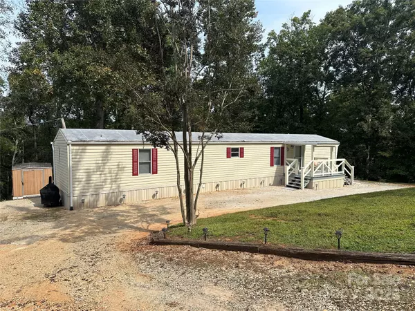 325 Griggs RD, Old Fort, NC 28762