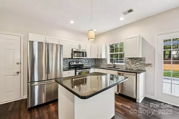 Charlotte, NC 28216,8700 Barrister WAY