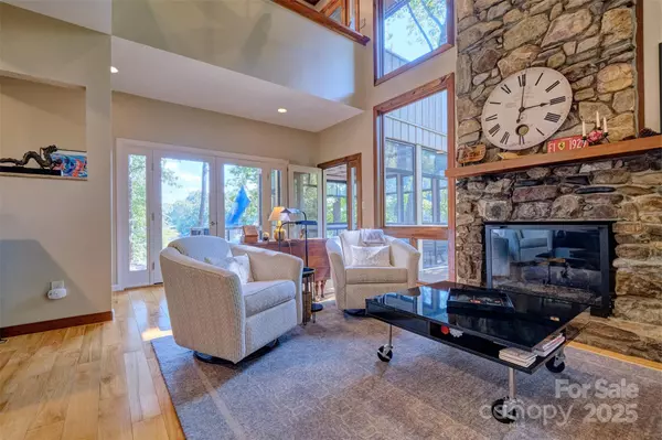 Lake Wylie, SC 29710,131 Whispering Pines DR