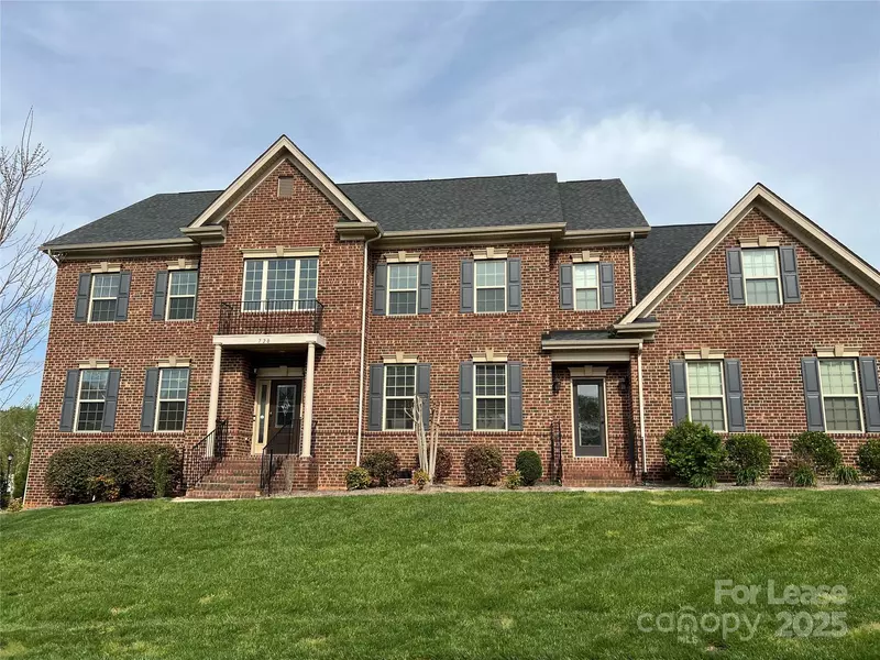 720 Ridgelake DR, Weddington, NC 28104