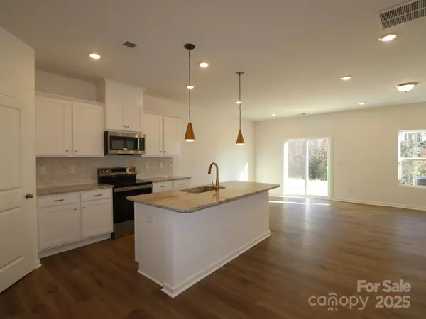 York, SC 29745,355 Hendley DR