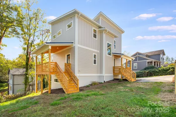 22 Crestview ST, Asheville, NC 28803