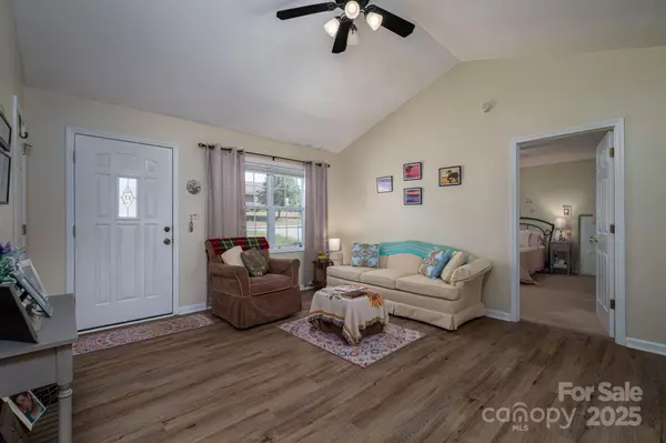 Conover, NC 28613,1371 Millrace DR