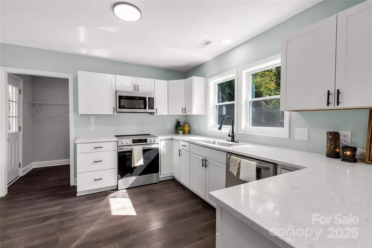 Lancaster, SC 29720,951 Confederate AVE