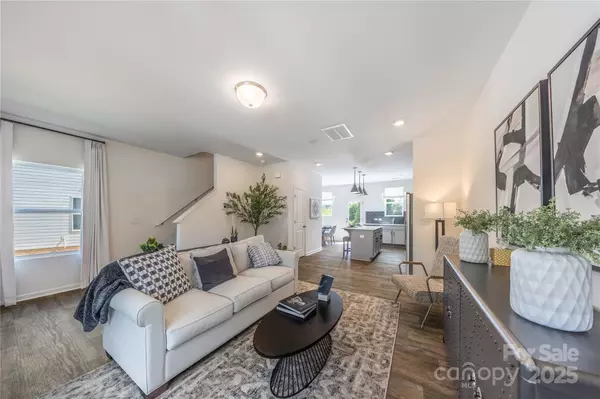 Charlotte, NC 28208,3107 Elemare ST #30