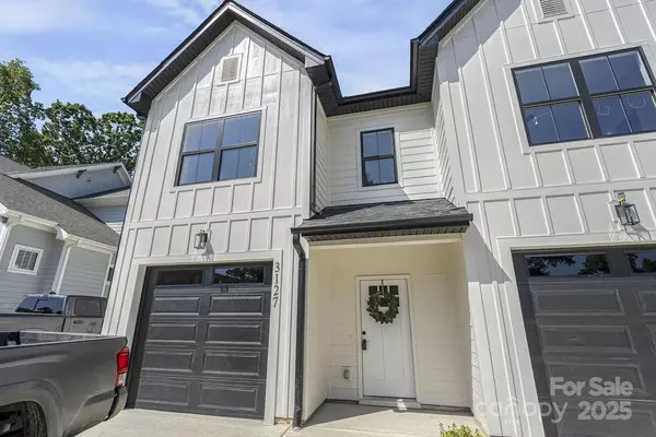 Charlotte, NC 28208,3127 Columbus CIR