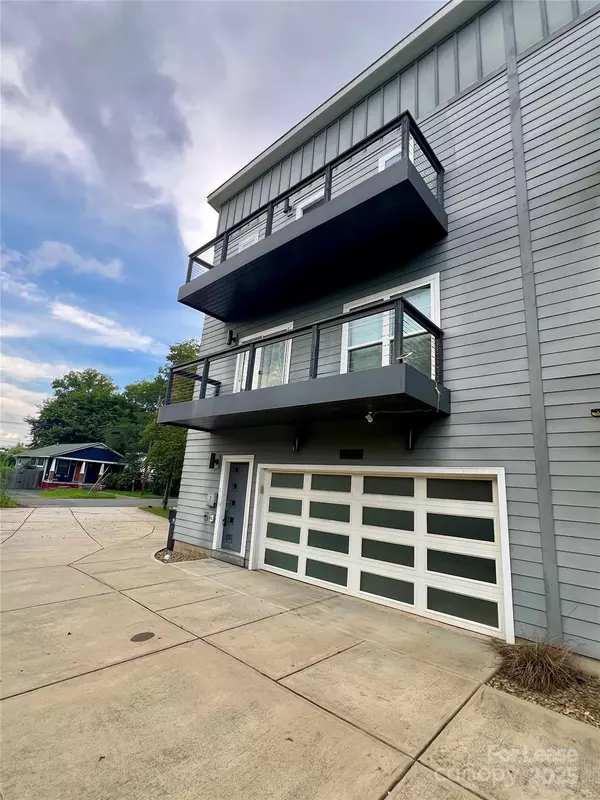 Charlotte, NC 28206,1106 N Alexander ST