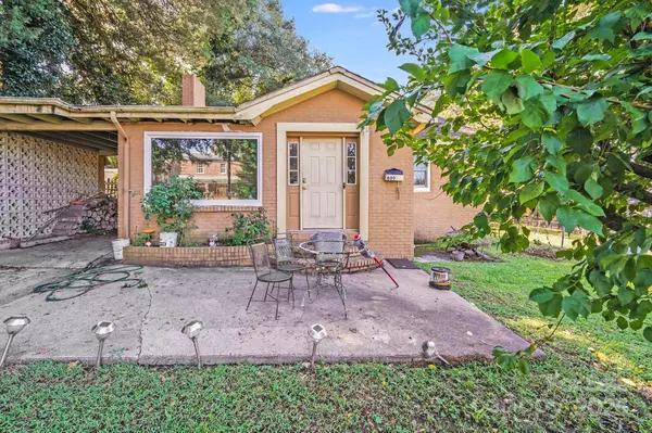 Gastonia, NC 28052,809 W Mauney AVE