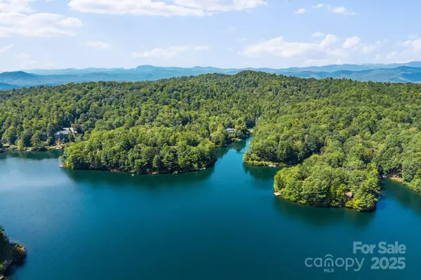 Brevard, NC 28712,444 Cheulah RD