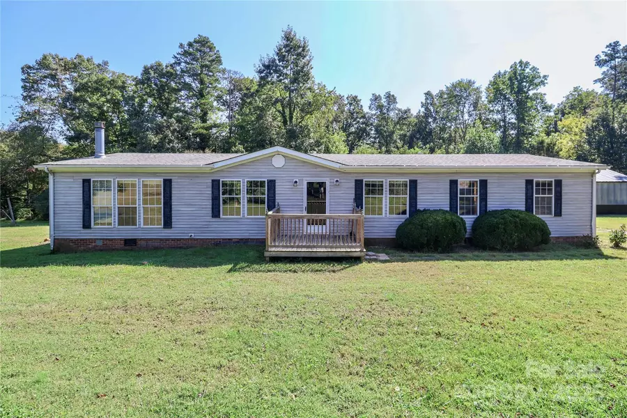 2545 Old Benbow RD, Union Grove, NC 28689
