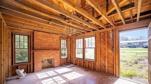 Hickory, NC 28601,2839 24th AVE NE