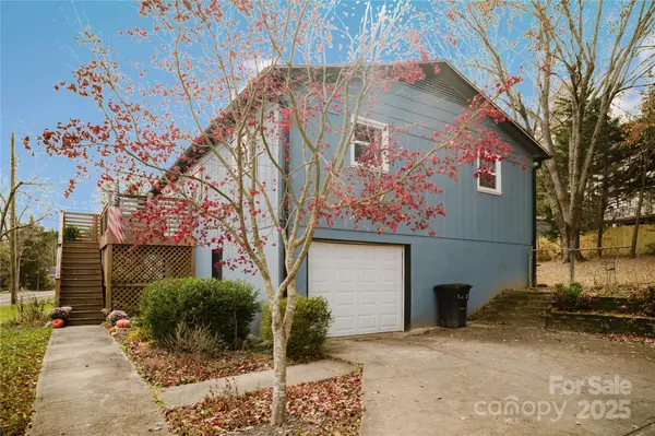 Flat Rock, NC 28731,20 Ridgeway DR