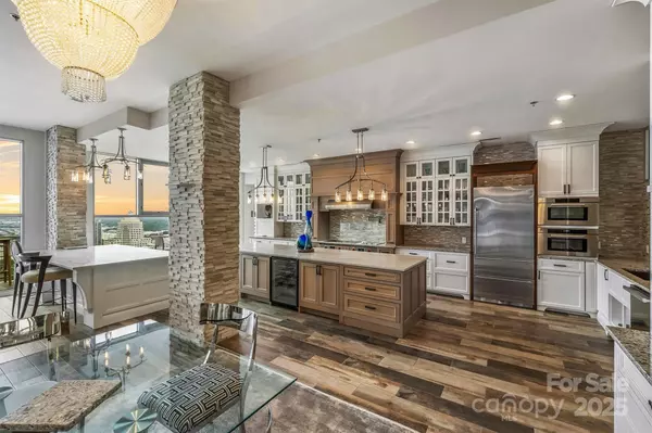 Charlotte, NC 28202,333 W Trade ST #2704