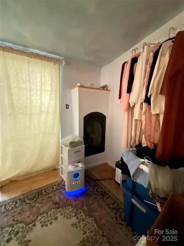 Hendersonville, NC 28739,528 Glasgow LN