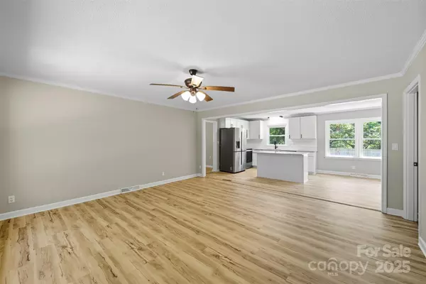 Gastonia, NC 28052,2225 W 7th AVE