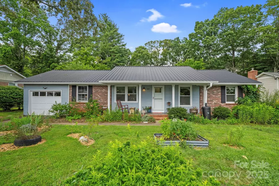 306 Pole Creasman RD, Asheville, NC 28806