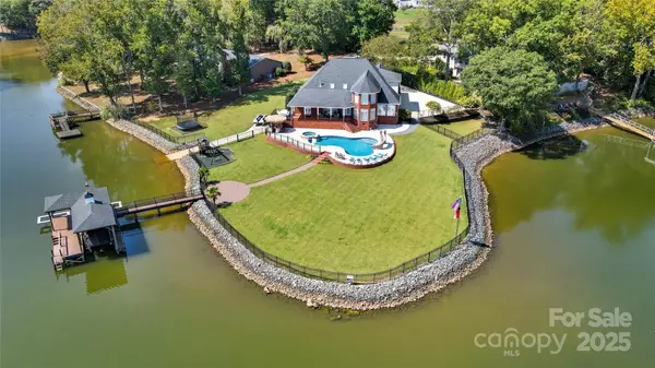 Belmont, NC 28012,8424 Catawba Cove DR