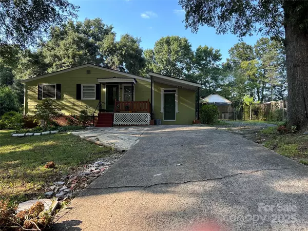 Charlotte, NC 28217,636 Sheryl CIR