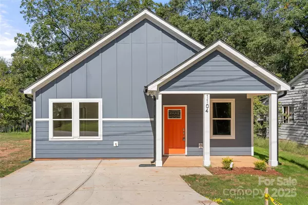 Shelby, NC 28152,1104 Silver ST