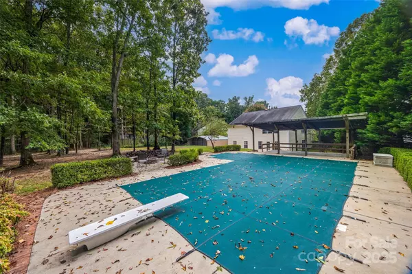 Clover, SC 29710,735 Langley CT