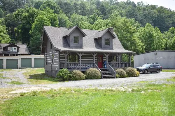 Whittier, NC 28789,15 Black Wolf RD