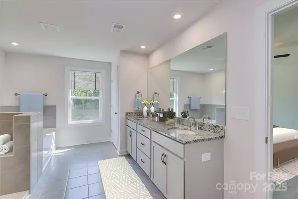 Matthews, NC 28104,328 Alameda WAY