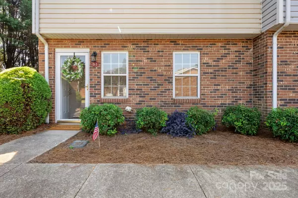 Conover, NC 28613,319 7th Street PL SW #B1