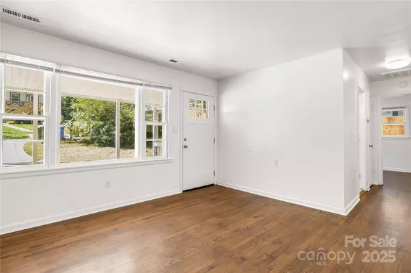 Asheville, NC 28806,127 Shadowlawn DR