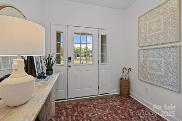 Charlotte, NC 28269,3132 Elaine AVE #11B