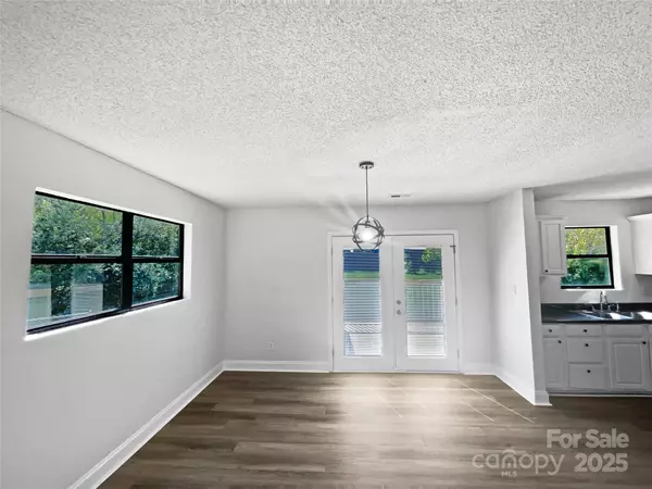 Kings Mountain, NC 28086,215 J Robinson Pkwy