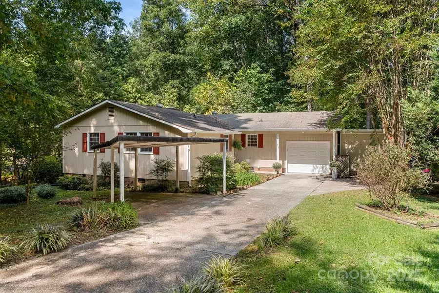 8448 Huckleberry TRL, Concord, NC 28027