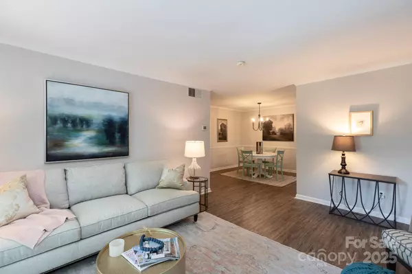 Charlotte, NC 28209,4735 Hedgemore DR #J