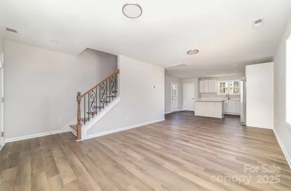 Albemarle, NC 28001,2206 Hillcrest AVE